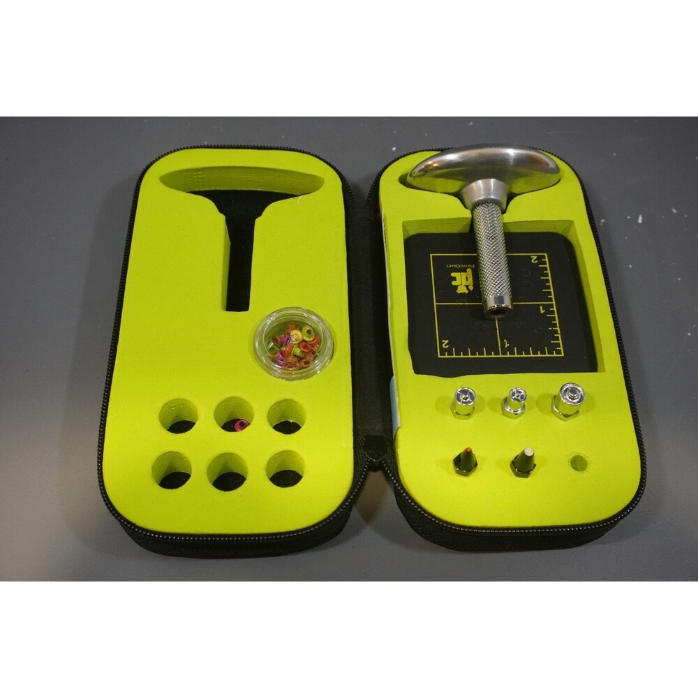 PROVO CRAFT Silent Setter Eyelet Setter Tool in Zip Case Incl. Eyelets & Base